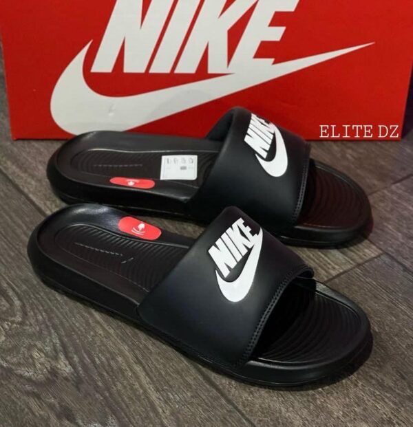 Nike Benassi & Victori One Slides